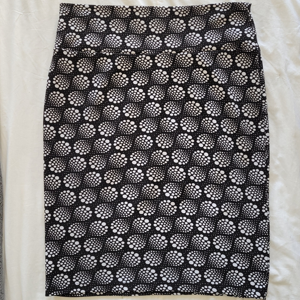 Lularoe B&W Print Cassie Skirt Sz. M